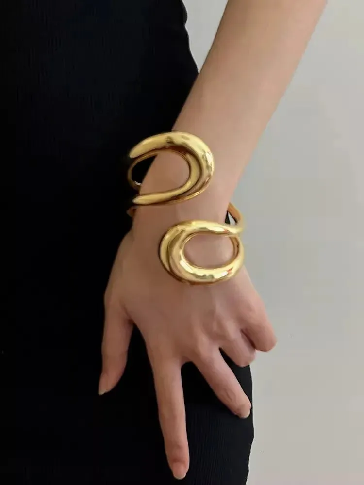 A&A Geometric Open Bangle and Choker