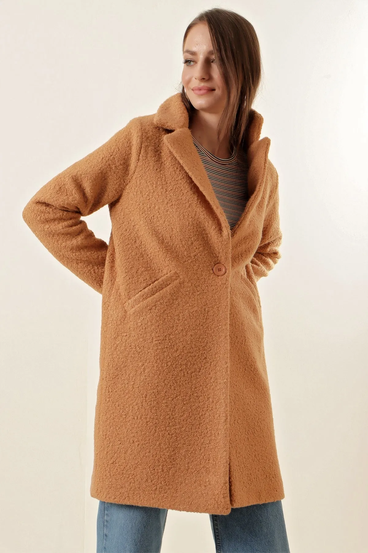 BGD Women Oversized Stamp Coat - Biscuit - Monaco