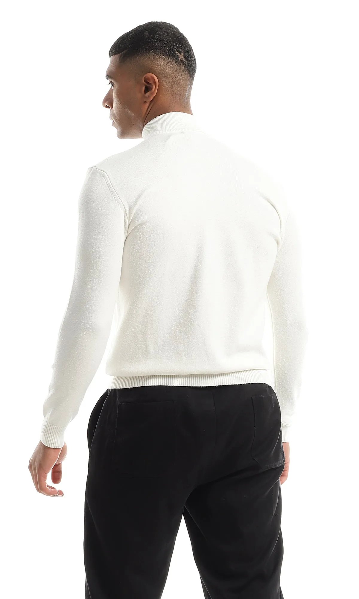 O158740 High Neck Soft Off-White Pullover With Braids Pattern