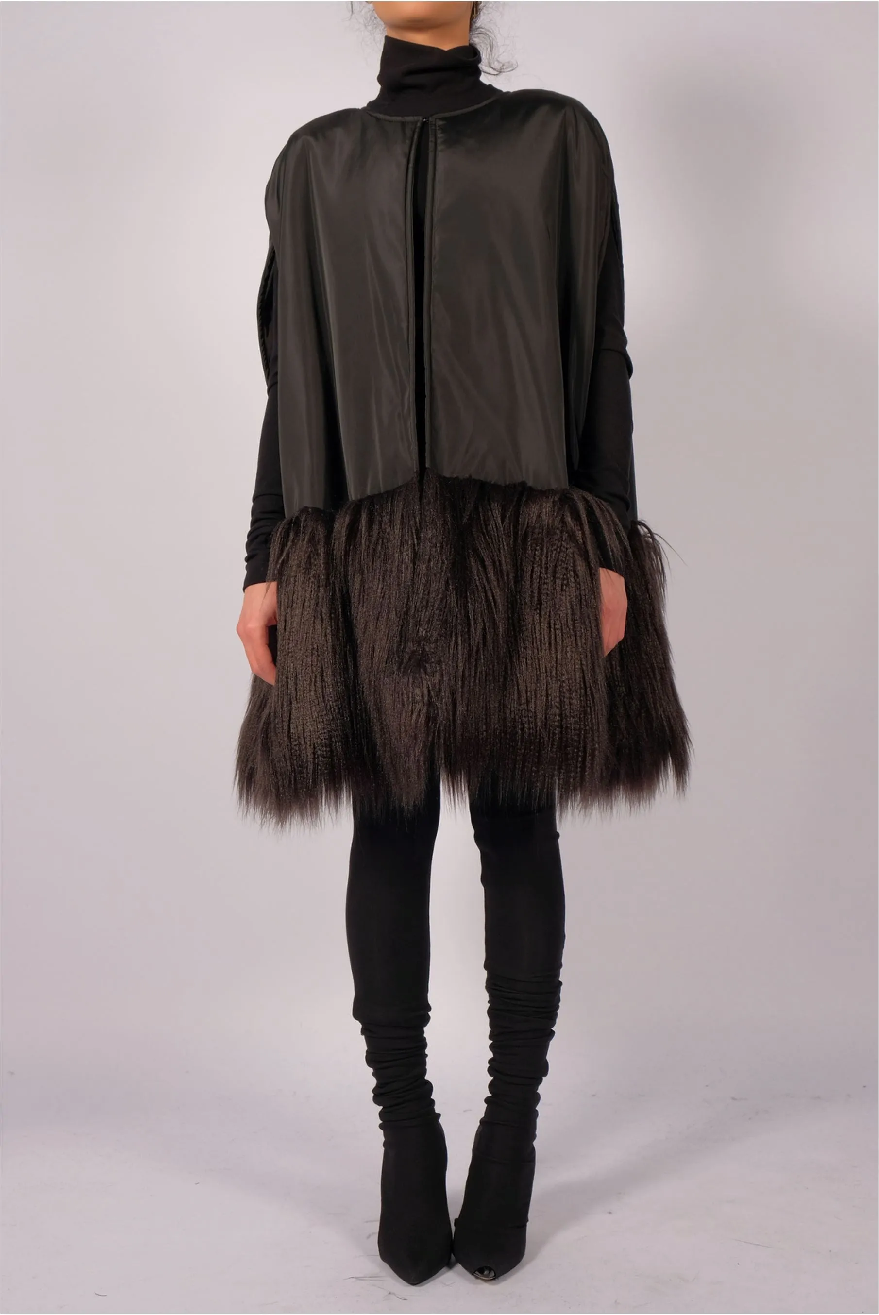 Padded Cape with Faux Fur