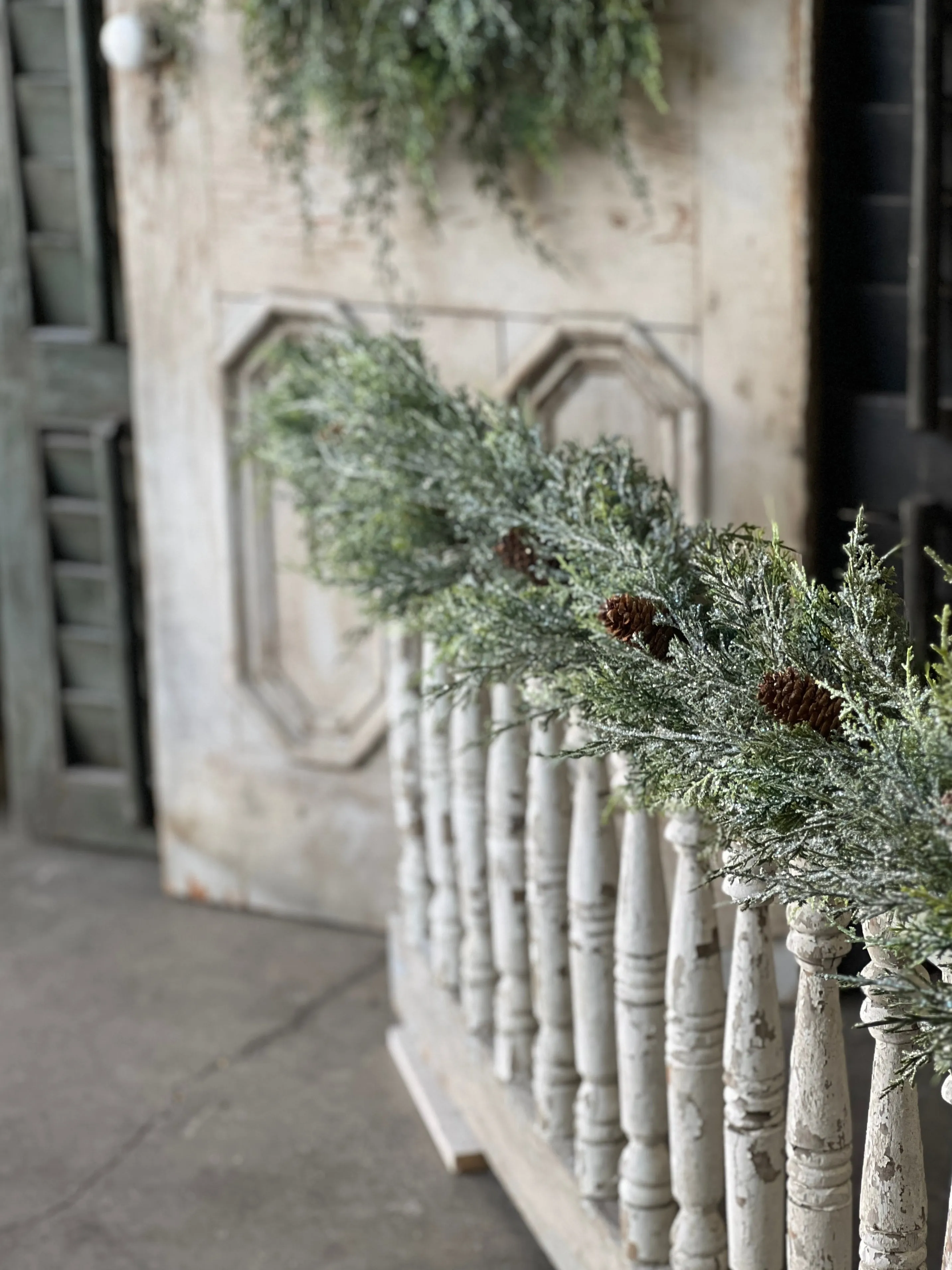 Silver Thread Cedar Garland | 6'