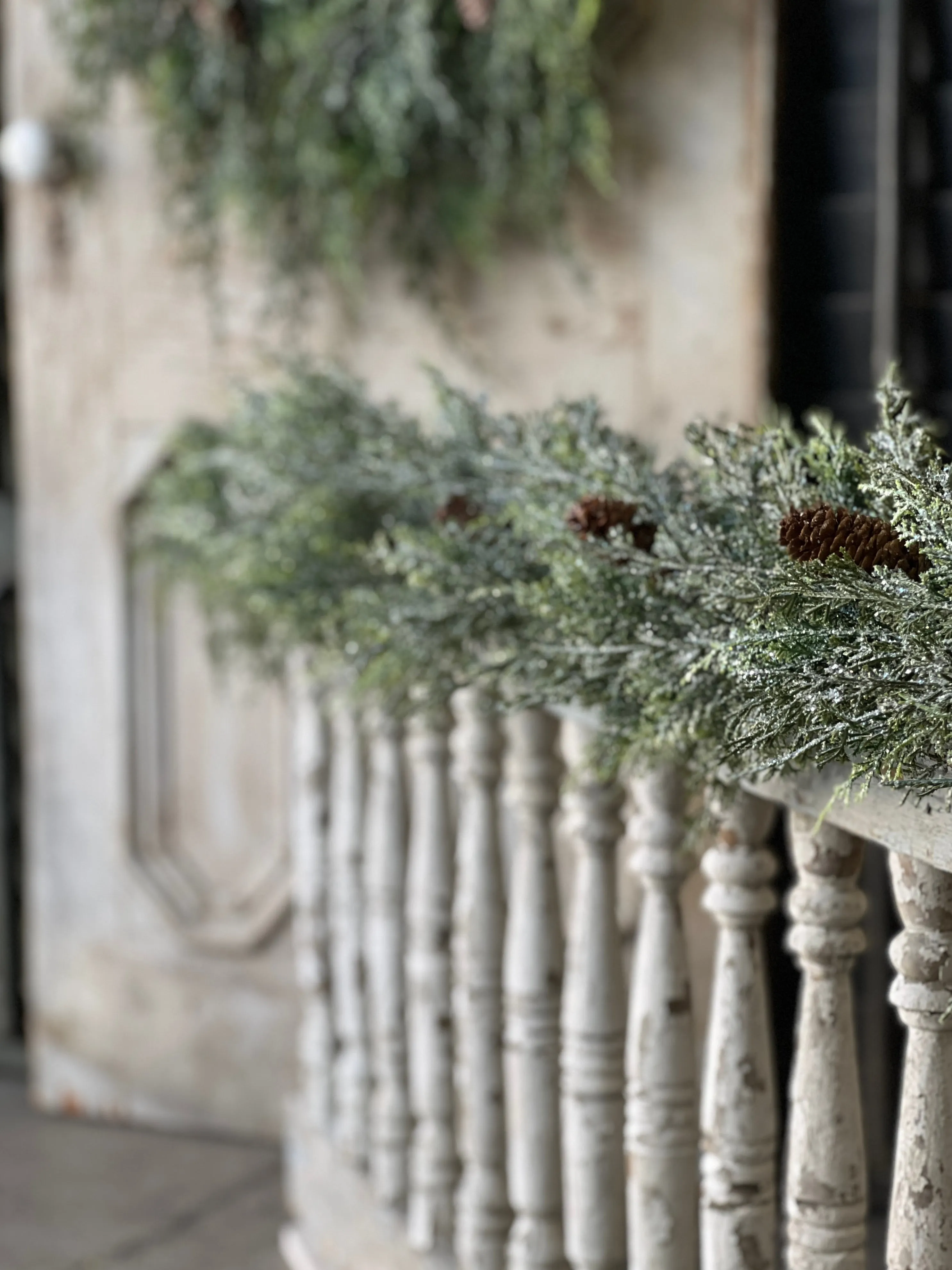 Silver Thread Cedar Garland | 6'