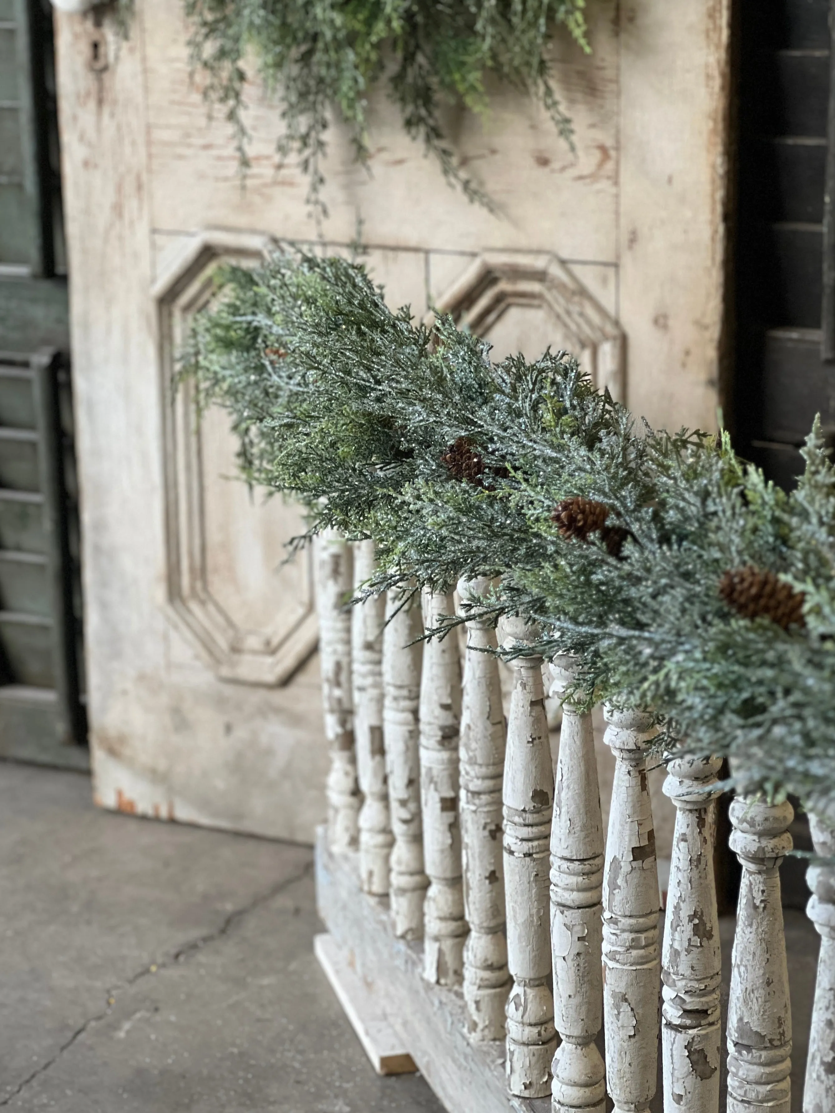Silver Thread Cedar Garland | 6'
