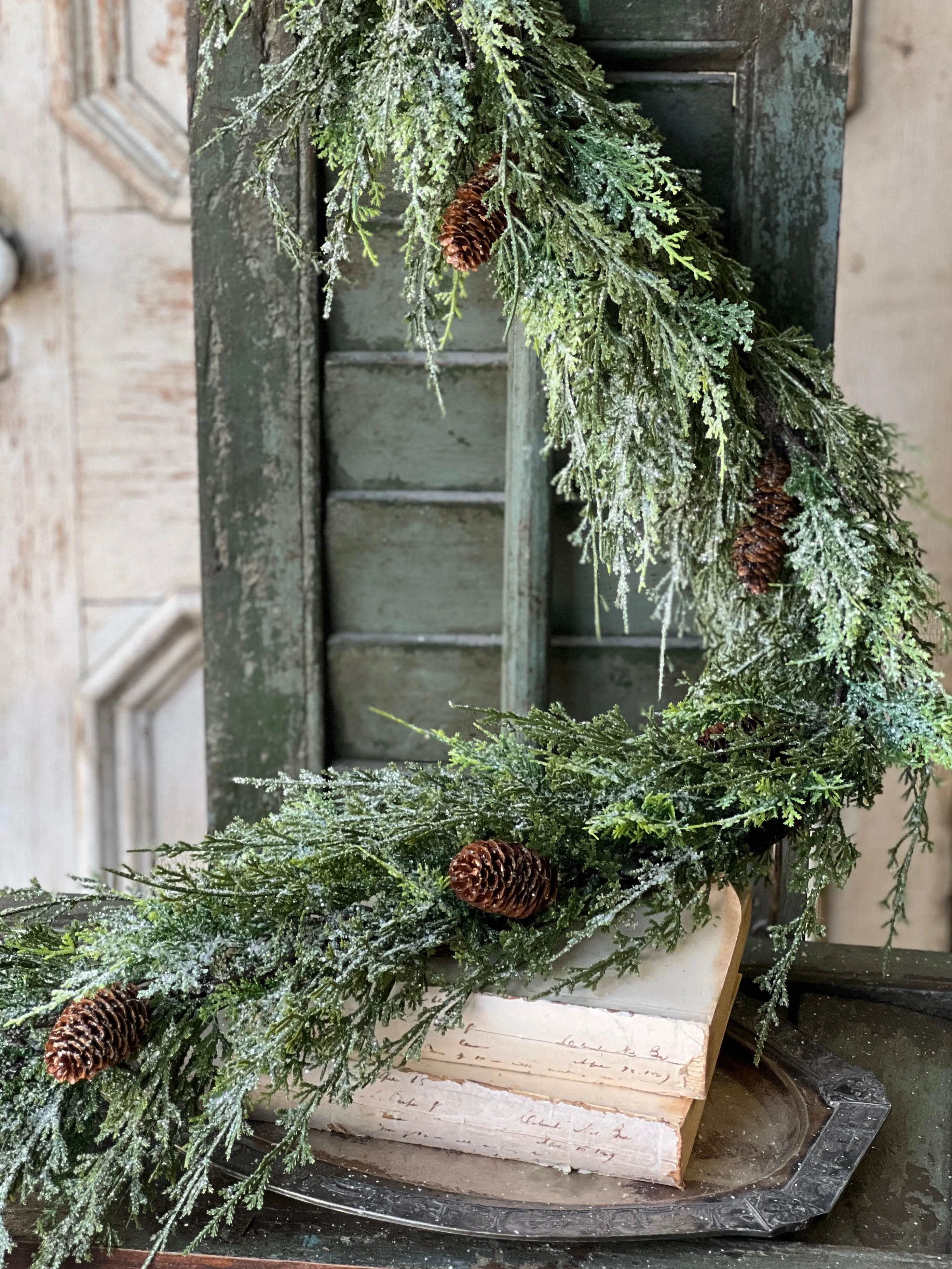 Silver Thread Cedar Garland | 6'